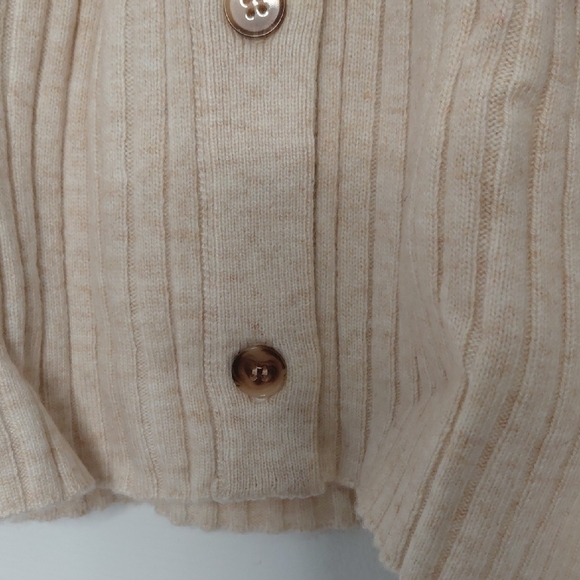 Elegant Beige Wool Blend Button-Up Women's Cardigan - Picture 3 of 7